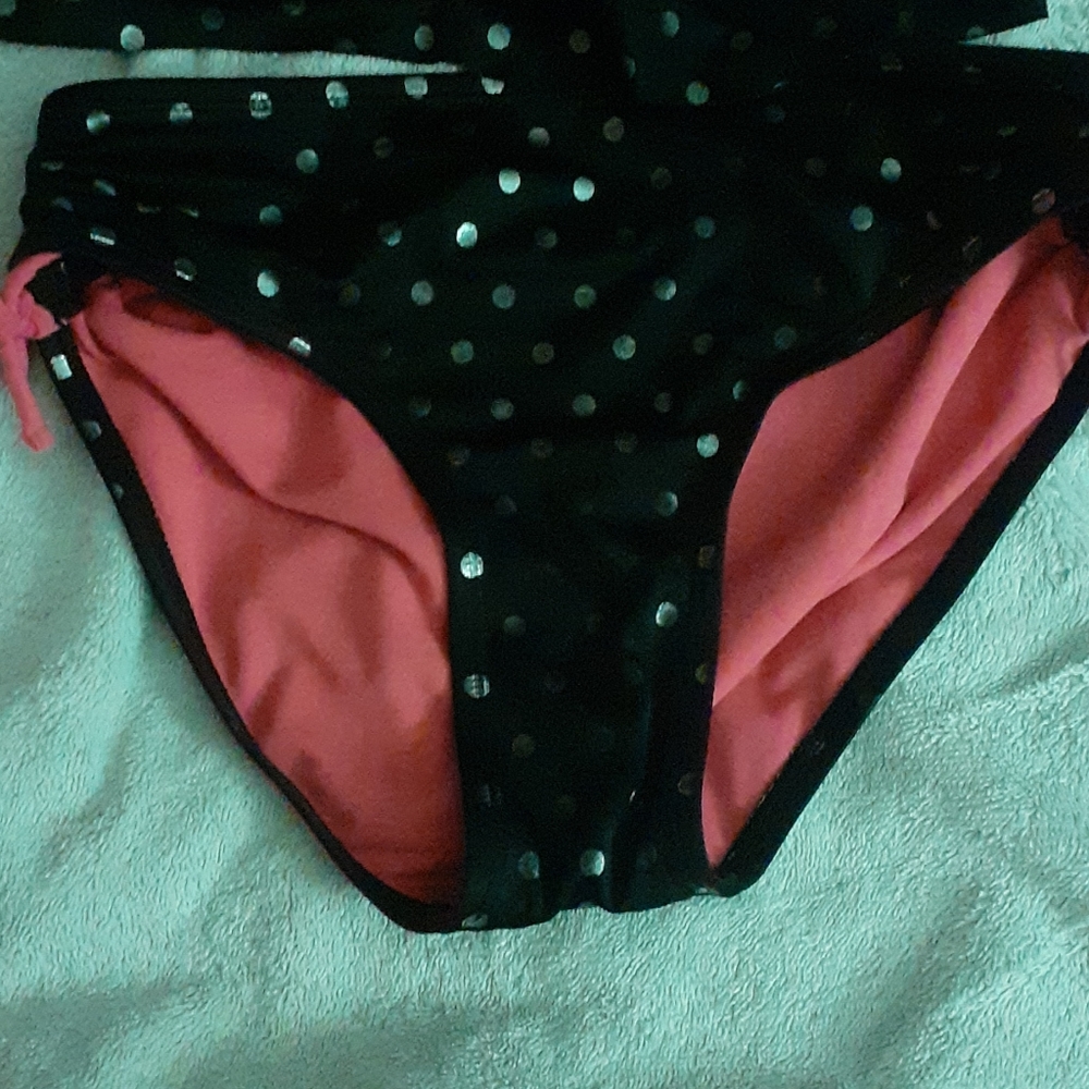 Bathing suit - Picture 2 of 4